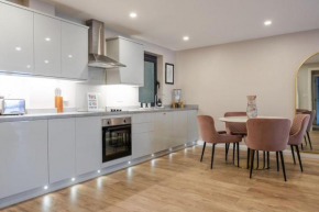Boutique City Center Apartment